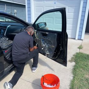 Passenger Car Window Replacement