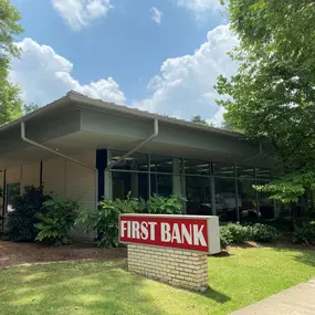 Come visit the First Bank Southern Pines downtown SE Broad St branch. Your local team will provide expert financial advice, flexible rates, business solutions, and convenient mobile options.