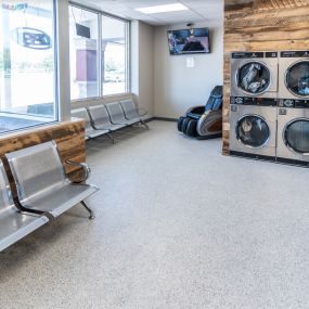 Bild von So Fresh N So Clean Laundromat