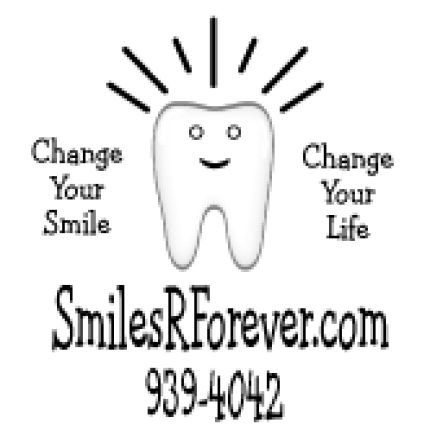 Logotyp från SmilesRForever Dentistry