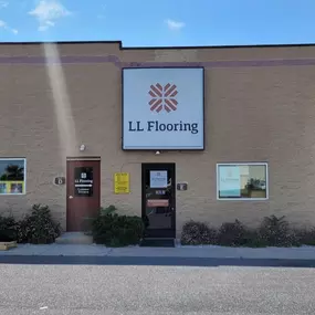 LL Flooring #1088 Martinsburg | 85 Lynn Haven Drive | Storefront