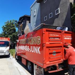 We performed an apartment cleanout in Kearny Mesa. Our Junk King San Diego team hauled away furniture, mattresses, and misc old junk.