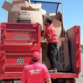 Our Junk King San Diego team utilizing every inch of the truck on this junk removal job. Our team hauls trash, hot tubs, old appliances and much more. We can handle just about any junk pick up.