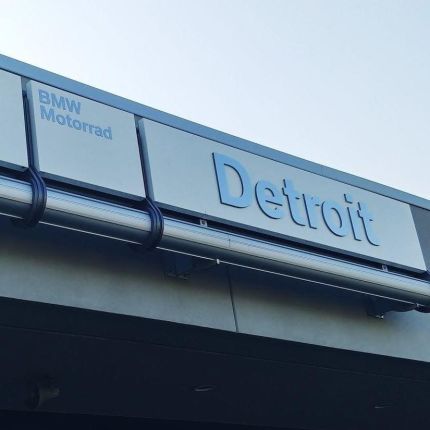 Logotipo de BMW Motorcycles of Detroit