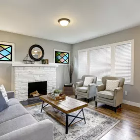 Bild von Stoneside Blinds & Shades Oak Brook