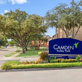 Front entry with monument sign at Camden Valley Park