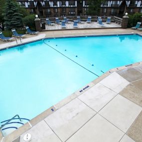 Swimming Pool with Sundeck