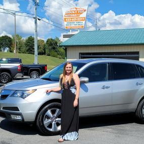 ????We are excited for our new friend Shannon to start enjoying her Acura MDX! She came all the way from PA to find a reliable SUV to take on those ❄️????northern winters!! Welcome to the Rocky Top Family, thank you Shannon????