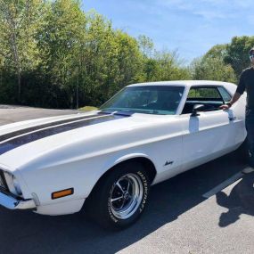 ???? The weather is heating up and so are the car deals! This one is headed to Birmingham Alabama! Congratulations to Kevin on his beautiful 1973 Mustang! Enjoy it brother! We appreciate you! ???? #classics #mustang