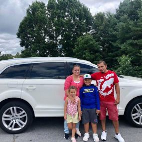 ???? We would like to congratulate the Gonzalez family on the purchase of their beautiful Audi Q7! It was great meeting them and their sweet family! Even the kids had fun racing each other across the parking lot! ???? #homesweethomedeal