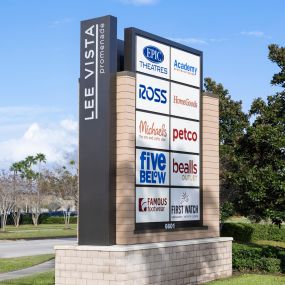 Neighborhood shopping plaza featuring Petco and Ross near Camden Lee Vista apartments in Orlando, Florida.