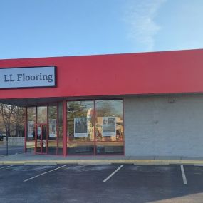 LL Flooring #1240 Fairview Heights | 5520 North Illinois St. | storefront