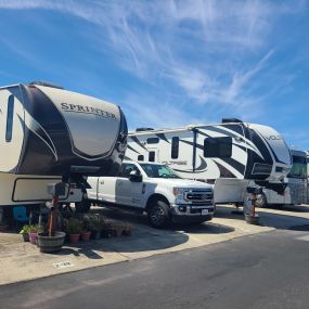 By renting an RV, you have the opportunity to try different makes and models and get a taste of life on the road without having to worry about the financial obligations that come with owning one. Renting an RV is easy, too!