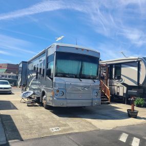 Treasure Island Mobile Home & RV Park provides a variety of RV rental spaces to make your visit to South San Francisco comfortable and memorable.