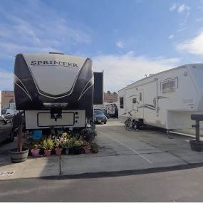 As a year round residential park, we offer safe RV Parking for long-term or short-term stays with full hookups. We offer reasonably priced facilities, secured WIFI, a dog park, sanitizing stations, private shower, bathrooms, laundry facilities and RV storage, in a great location.