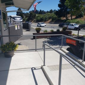 As the leading Bay Area RV Park for contractors, we offer our guests modern RV park amenities, including full hookup RV sites, affordable high-speed internet, two laundry facilities, clean private showers, dog walk areas, picnic tables, onsite management, and 24/7 security.