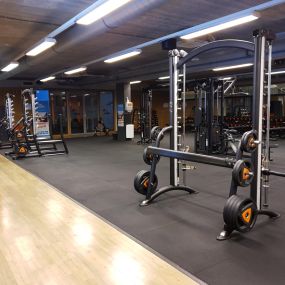 Basic-Fit Rotterdam Jan Ligthartstraat - free weight zone