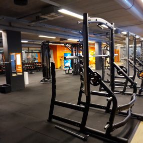 Basic-Fit Rotterdam Jan Ligthartstraat - free weight zone