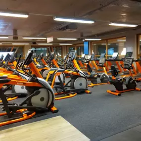 Basic-Fit Rotterdam Jan Ligthartstraat - cardio