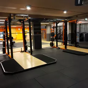 Basic-Fit Rotterdam Jan Ligthartstraat - free weight zone