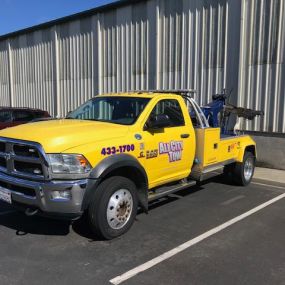 Call now for a reliable towing service!