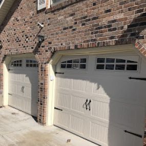 Bild von Lion Garage Door Repair & Installation