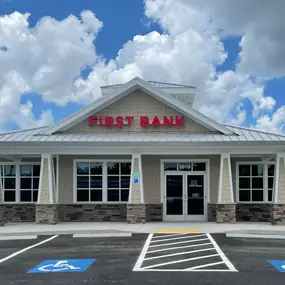 Bild von First Bank - Dillon, SC