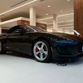 Bild von Jaguar Hinsdale Certified Pre-Owned and Service