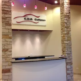 Bild von CDE Collision Center-Chicago 7659