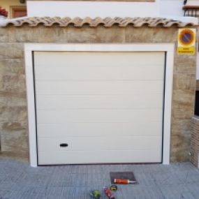 Puertas_Automaticas_granada_Motores_Persiana.jpg