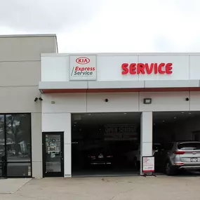 The team at Russ Darrow Collision Center of Madison is here to serve you!