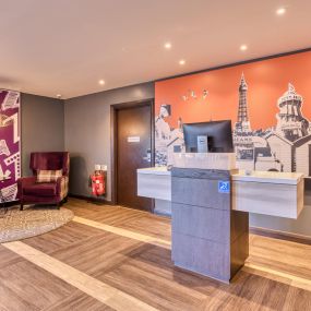 Premier Inn Scarborough (North Bay) reception