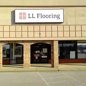 LL Flooring #1380 Louisville | 5236 Dixie Highway | Storefront