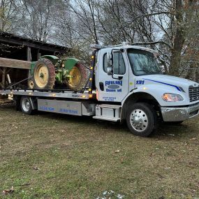 Call today for a towing company you can count on!