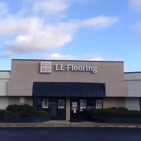 LL Flooring #1008 Conyers | 1820 Highway 20 SE | Storefront