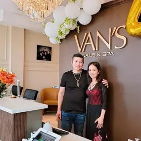 Van's Nail and Spa is celebrating their 4 year anniversary!