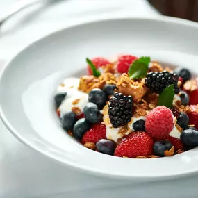 Fresh Berries - yogurt & granola