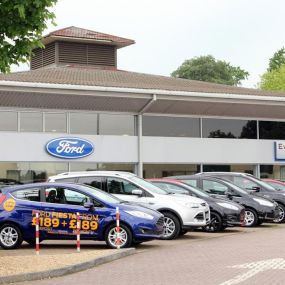 Front of the Ford Darlington dealership