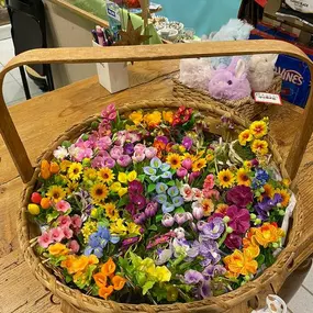 You are going to love ???? our new cornstarch flowers ???? Jai dropped off 36 new flowers❣️