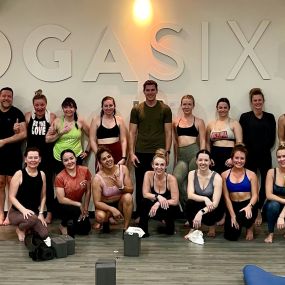 Bild von YogaSix Overland Park