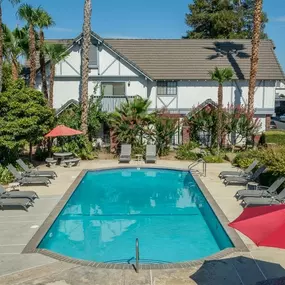 Swimming Pool at Oxford Park Apartments