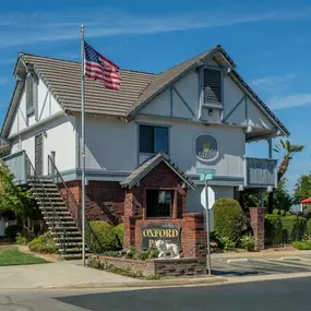 Oxford Park Apartments