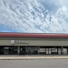 LL Flooring #1370 Indianapolis | 10207 East Washington Street | Storefront