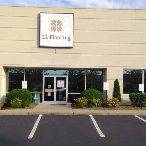 LL Flooring #1148 Lexington | 2320 Fortune Drive | Storefront