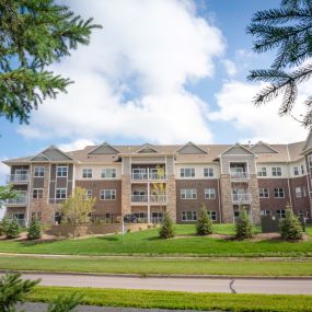 We invite you to a newly designed senior living community. We foster an at-home atmosphere and provide all the amenities and services you can imagine for a worry-free lifestyle.