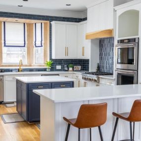 A pop of blue adds an updated look and feel to any #kitchen and creates a space that fits your fun personality! Call Kitchen Tune-Up Savannah Brunswick today to get started on your kitchen projects! #colors  #kitchendesign  #interiordesign  #Interiors  #kitchentuneupsavannahbrunswick