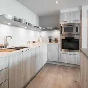 Lights on, vibe set! The right under cabinet light completely transforms the vibe of a kitchen, whether it's breakfast or dinner!