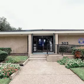 Exterior front entrance of credit union in Pasadena North