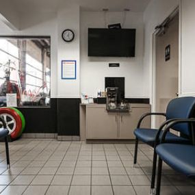 Tire Discounters on 1931 Church Street in Nashville