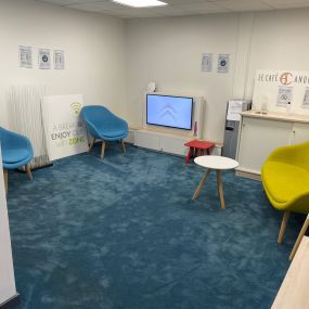 Waiting area inside the Citroen Mansfield dealership